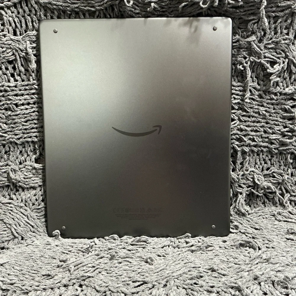 Kindle Scribe with pen and Case - Picture 3 of 7